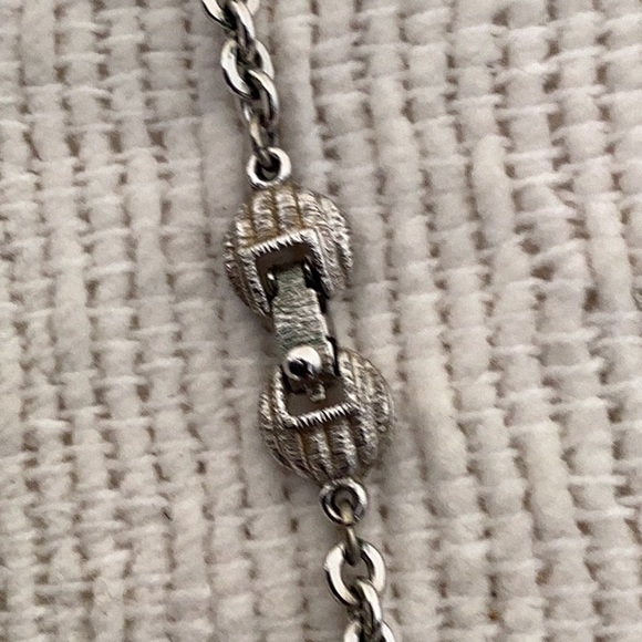 Vintage Monet Necklace - Picture 4 of 10